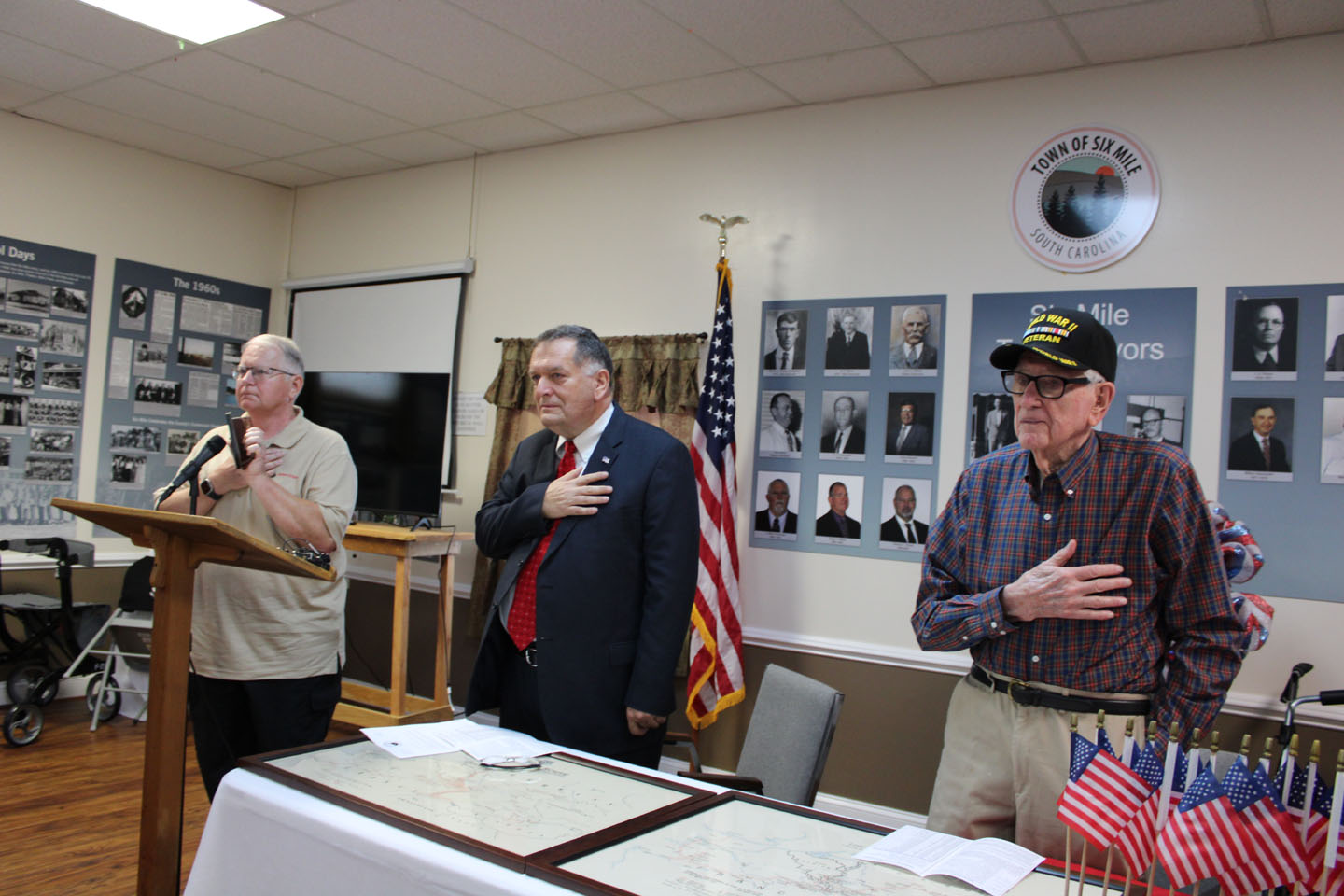 Tom von Kaenel, Mayor James Atkinson, and Raymond Dawkins during the national anthem. (Photo by Karen Brewer, The Pickens County Chronicle)