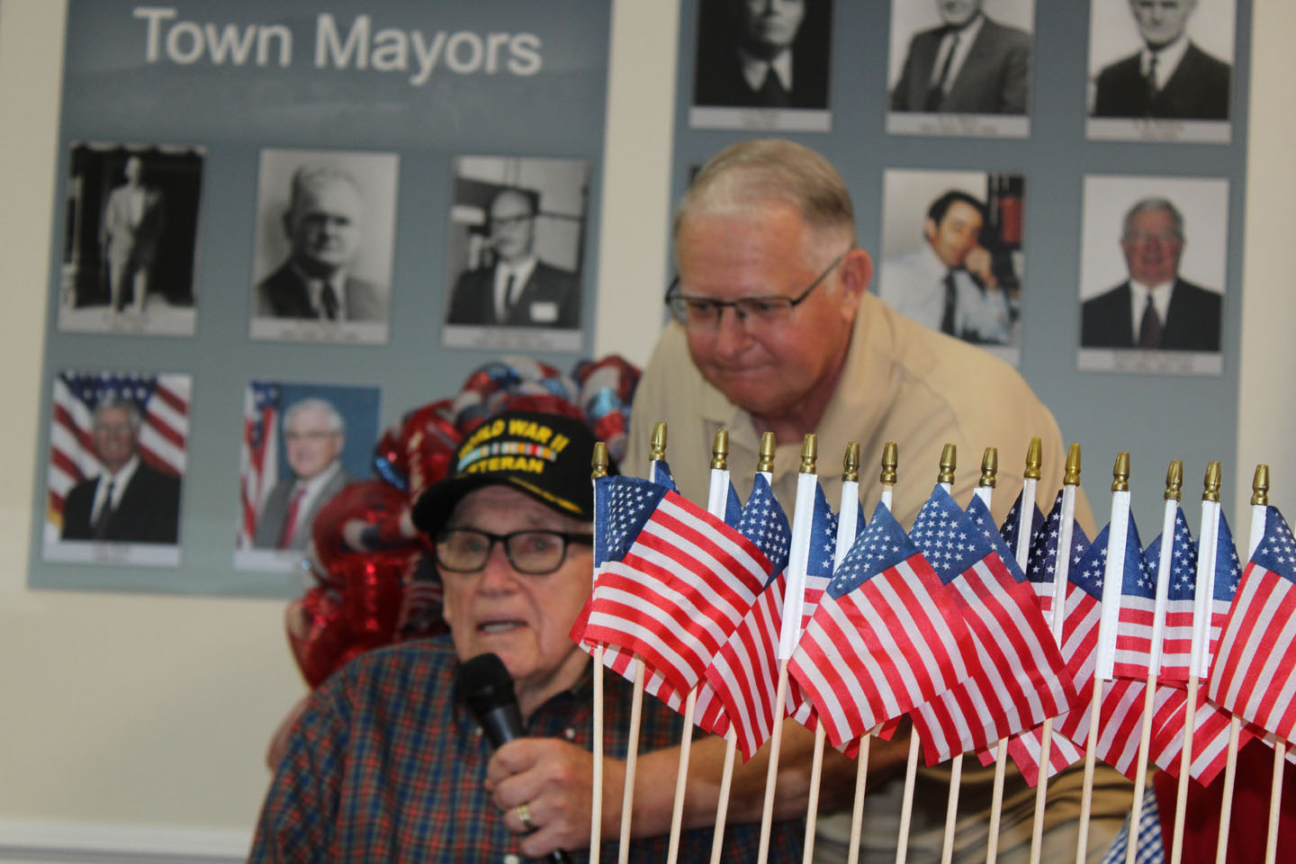 World War II veteran Technical Sergeant Raymond Dawkins, U.S. Army (retired) (Photo by Karen Brewer, The Pickens County Chronicle)