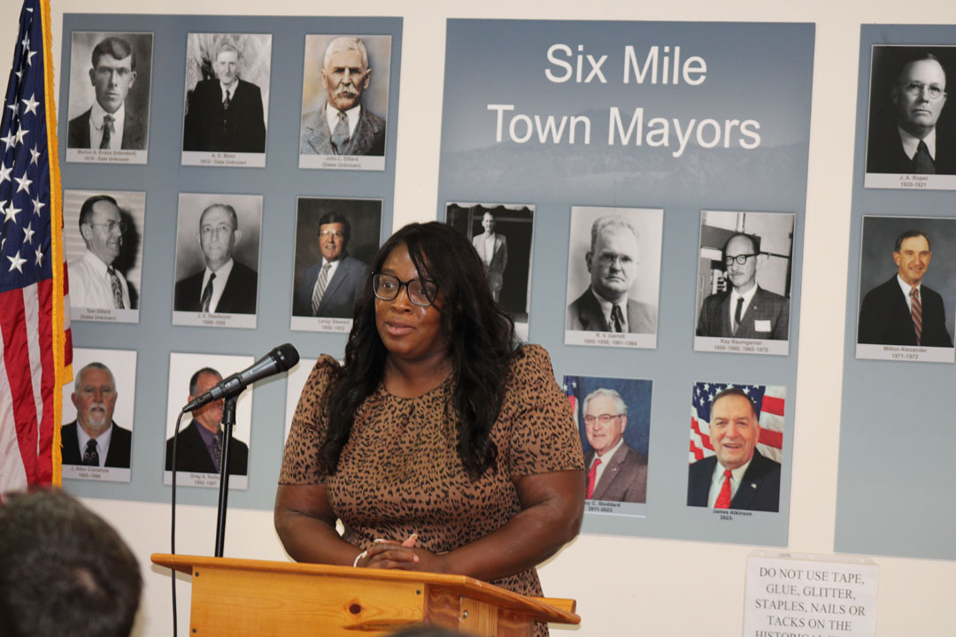 Naomi Reed, of the Municipal Association of South Carolina, speaks (Photo by Karen Brewer, The Pickens County Chronicle)