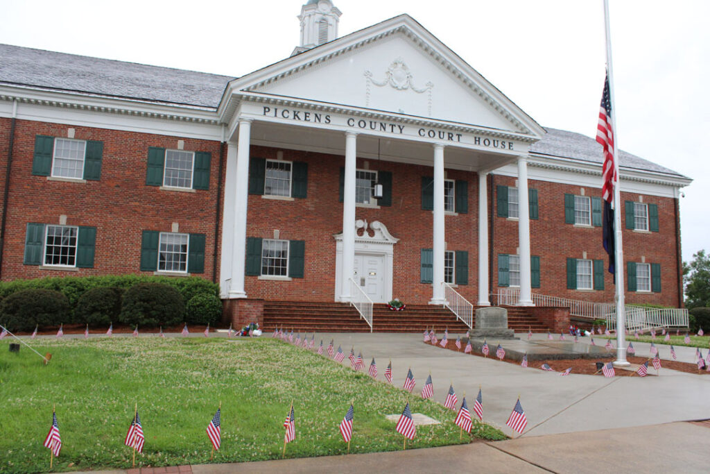 Pickens County Courthouse (Photo by Karen Brewer, The Pickens County Chronicle)