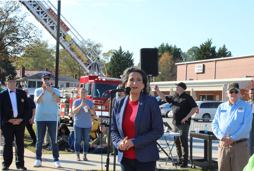 Liberty Mayor Erica Romo Woods welcomes the crowd (Photo by Karen Brewer, The Pickens County Chronicle)