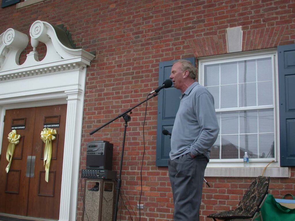 Sam speaking at the Courthouse during the 2003 Pickens Azalea Festival (Photo by Karen Brewer)