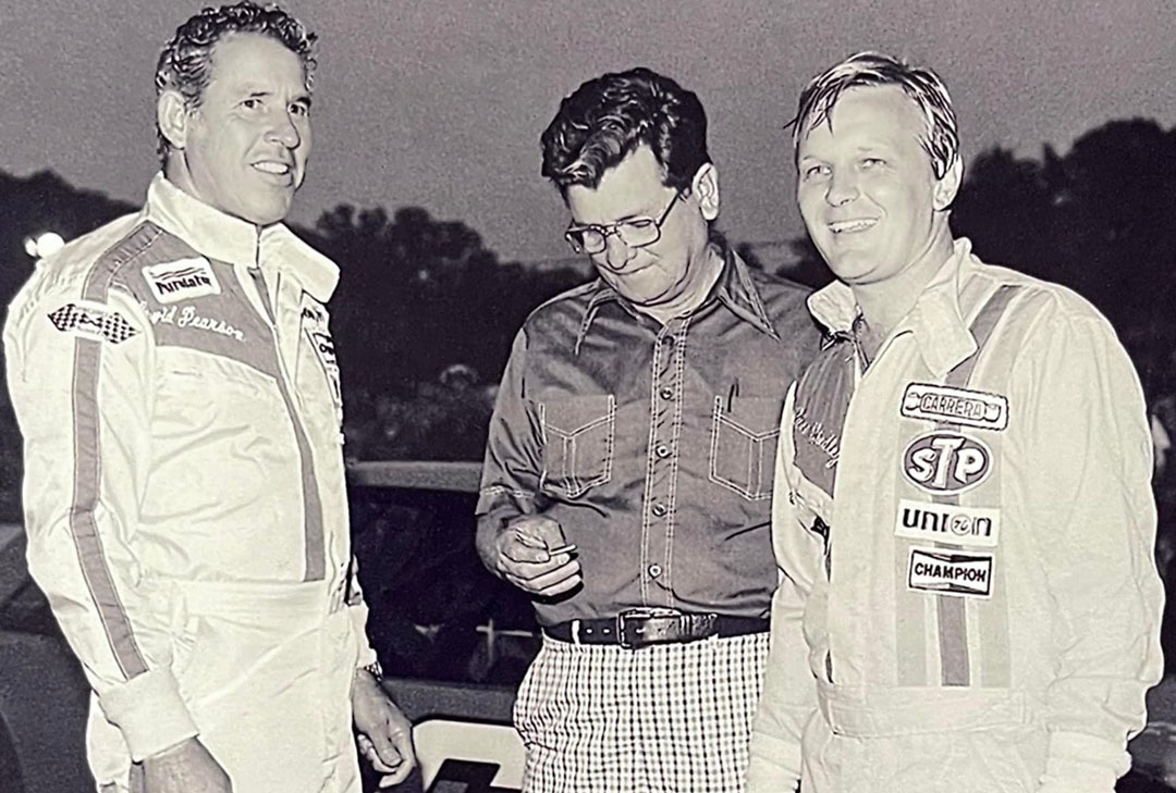 Tom Blackwell (center) with David Pearson and Butch Lindley