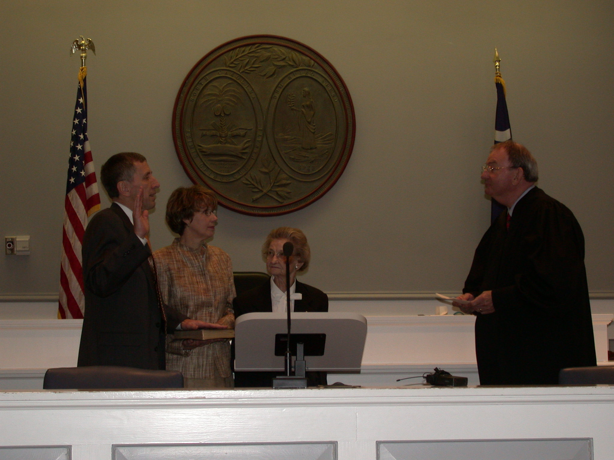Eddie Welmaker sworn in as judge February 27, 2004 003