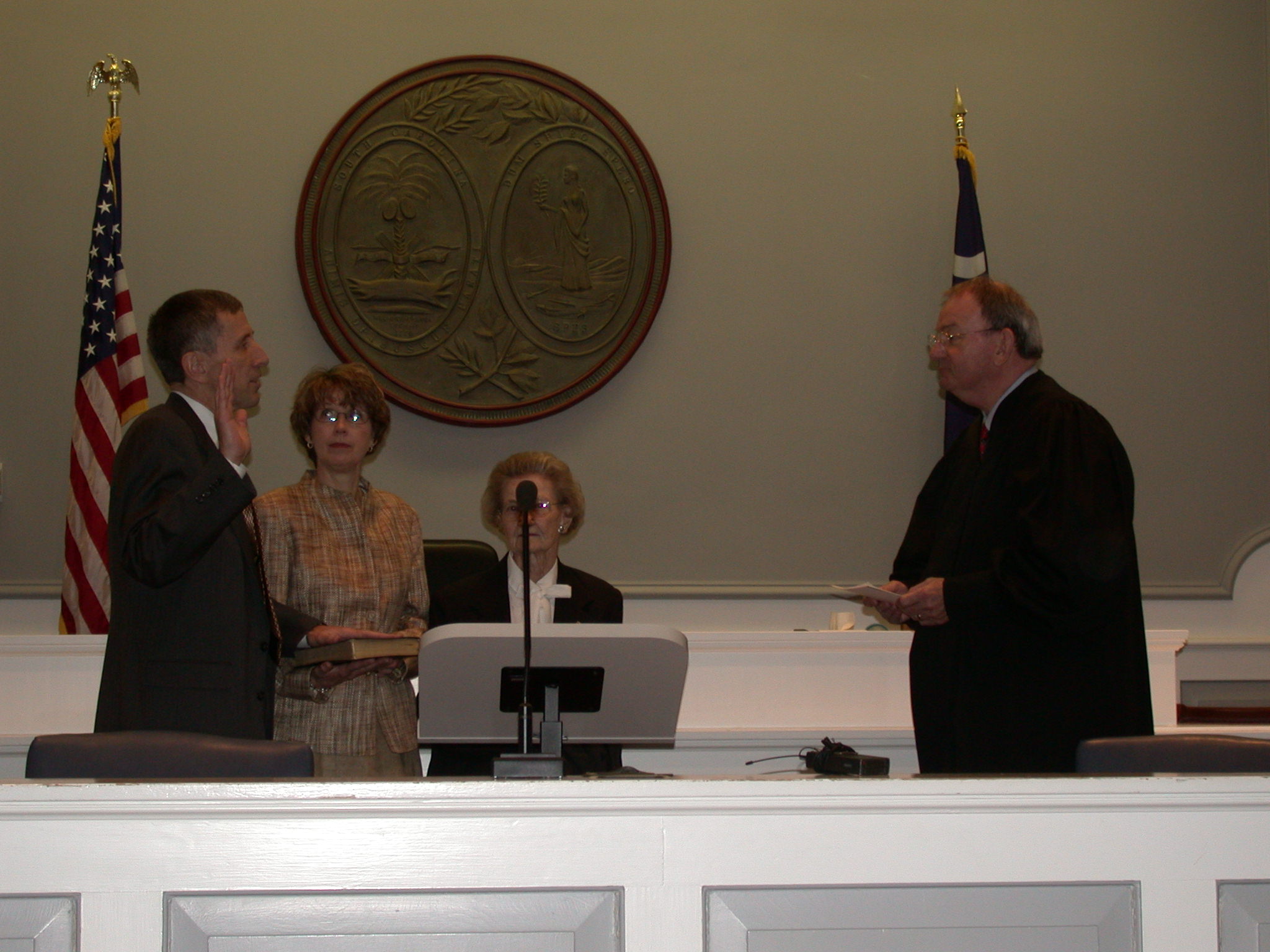 Eddie Welmaker sworn in as judge February 27, 2004 006