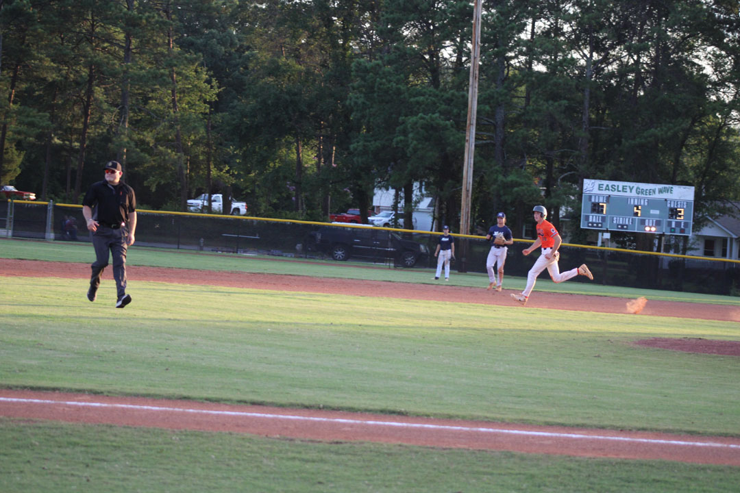 #22 Quint Cumbie steals to second