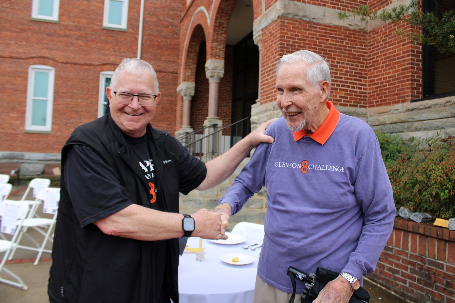 Colonel Bill Austin (right) with veteran Tom Von Kaenel of Semper Fi Barn (Photo by Karen Brewer, The Pickens County Chronicle)